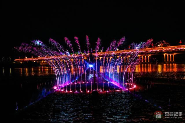 莒縣沭河濕地公園，上演激光水幕音樂噴泉，真是太棒了